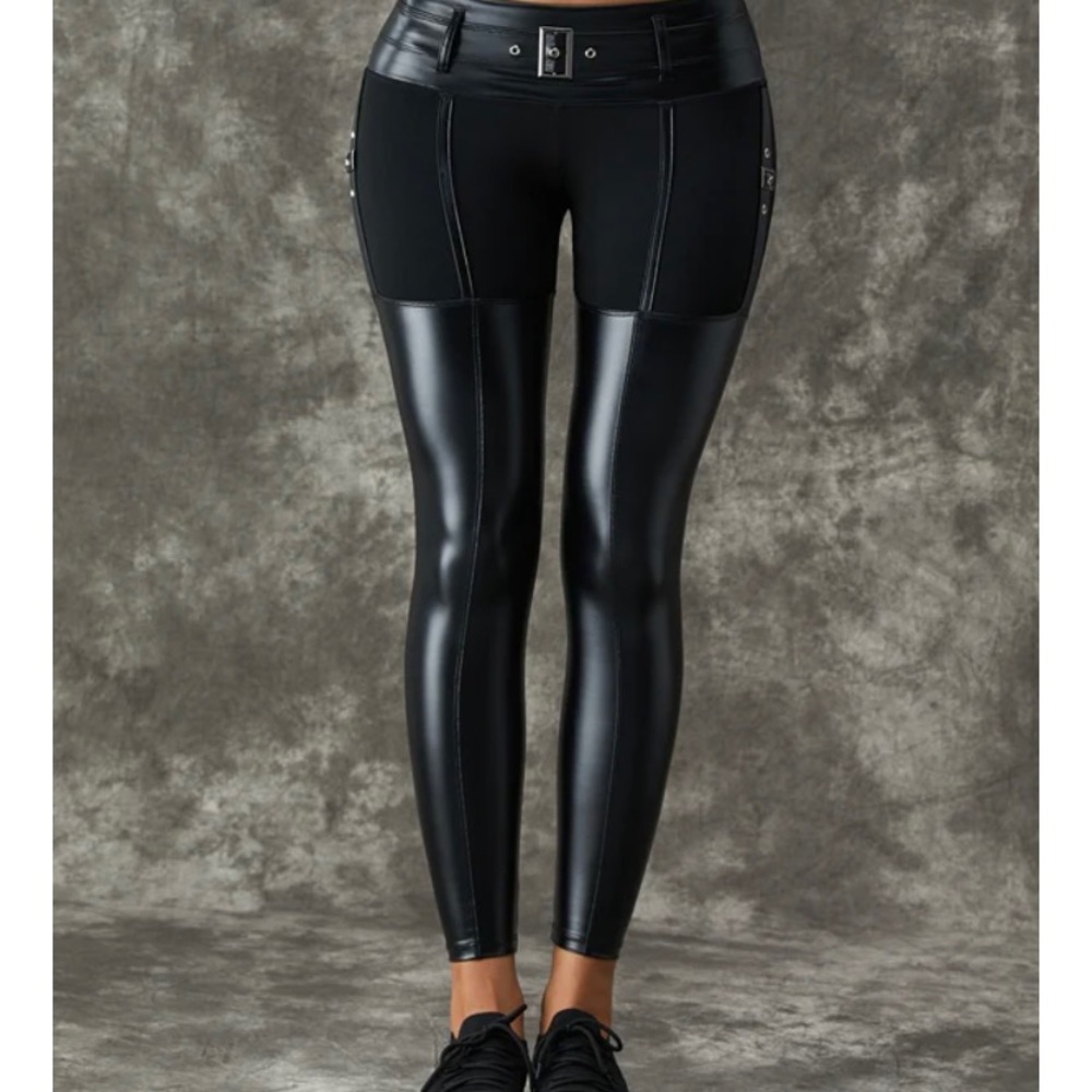 New ZASUWA Female PU Glossy Metal Buttons Hip-lift Leggings size Medium